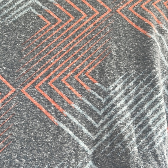 Womens LuLaRoe shirt size small - Picture 7 of 13